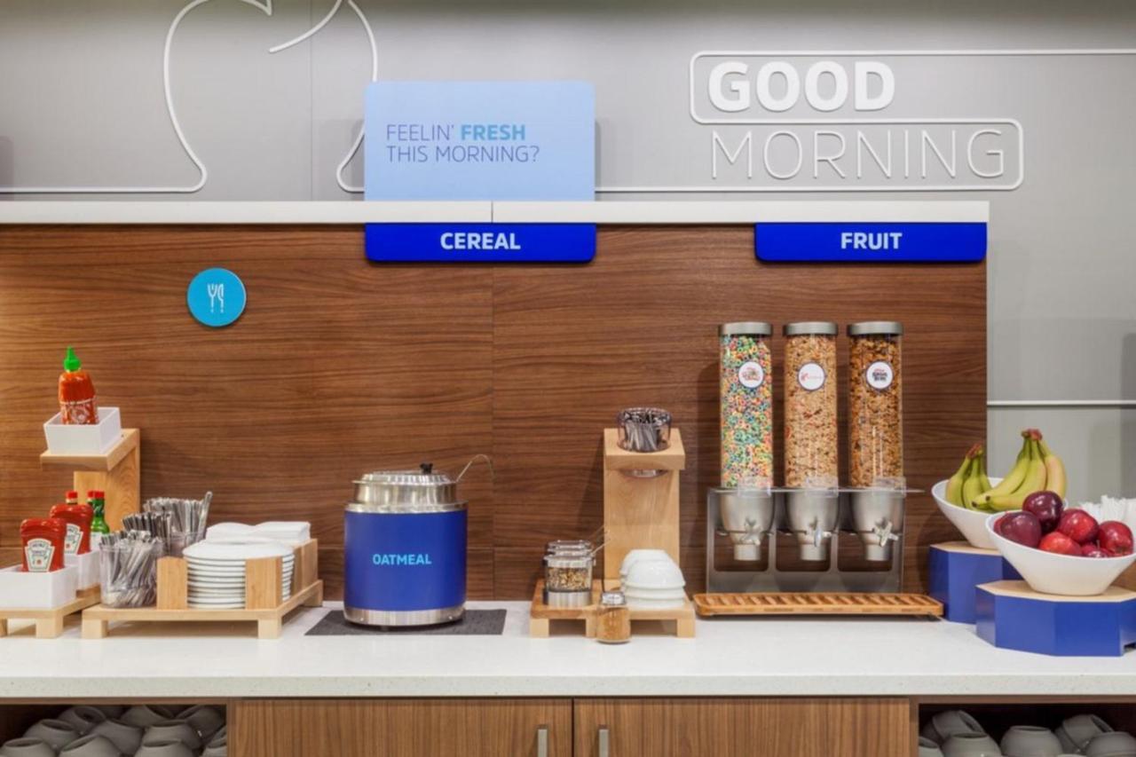 Holiday Inn Express & Suites - West Omaha - Elkhorn By Ihg Buitenkant foto